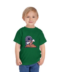 Zombie coming out of the ground in front of a tombstone on a shirt in the color Kelly - Memento Mary