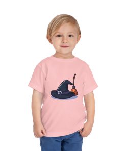 Witches hat and broom on a shirt in the color Pink - Memento Mary