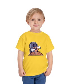 Zombie coming out of the ground in front of a tombstone on a shirt in the color Yellow - Memento Mary