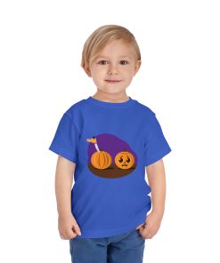 Scared pumpkin on a shirt in the color Royal - Memento Mary