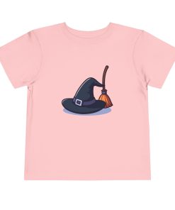 Witches hat and broom on a shirt in the color Pink - Memento Mary